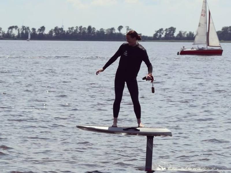 Dagtocht skûtsjesilen & e-foilen