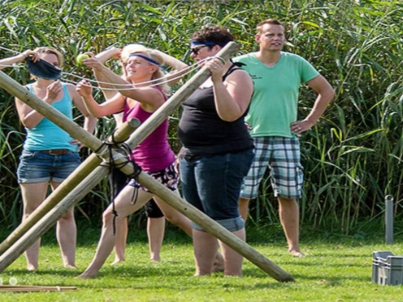 Dagtocht skûtsjesilen & expeditie Robinson teambuilding