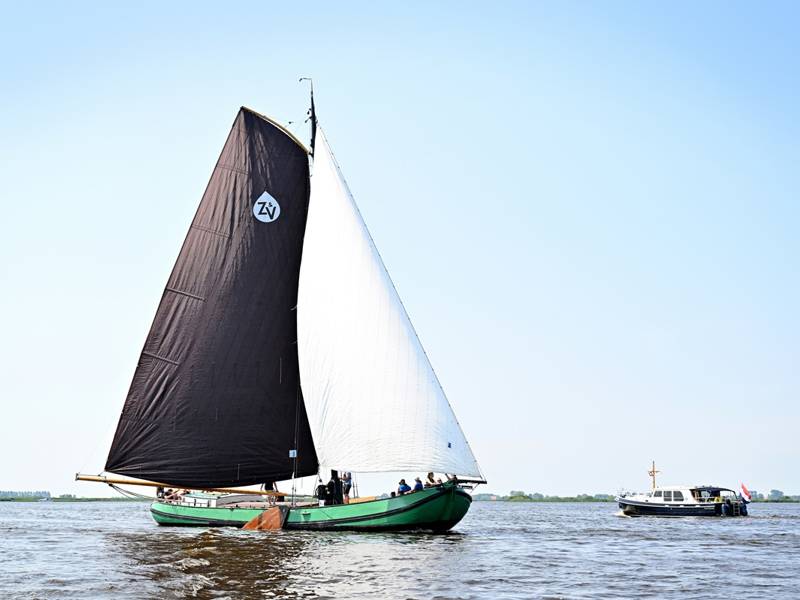 Middag skûtsje zeilen vanuit Sneek